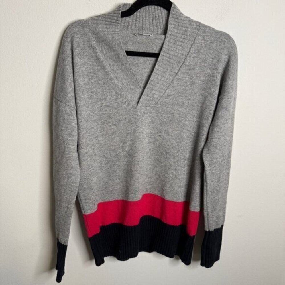 Tomas Maier Women's 100% Cashmere V-Neck Long Sleeve Sweater - Size 6
